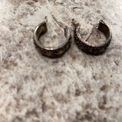 Stealing Silver 925 Hoop Earrings With Stones