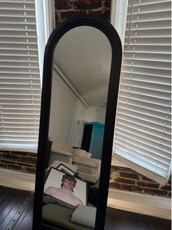 Long arch mirror