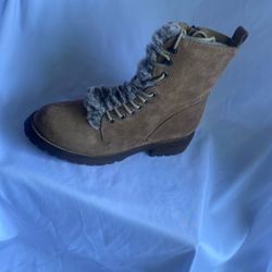 Women's Boots Tan Size 8