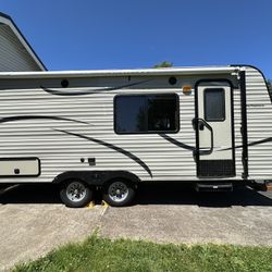 2016 Keystone Hideout hi19flbwe16