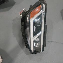 2024 VW ATLAS  RIGHT HEADLIGHT 