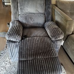 LOW PRICE MOVING- $990 RETAIL MASSAGE RECLINER