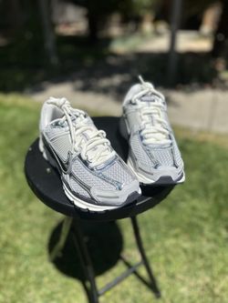 Woman’s Nike Zoom Vomero 5