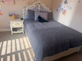 Twin bed