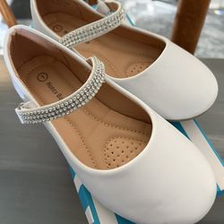 Girls Sz 1 - White Dress Flats