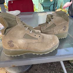 Marine corp combat Boots size 10.5 W