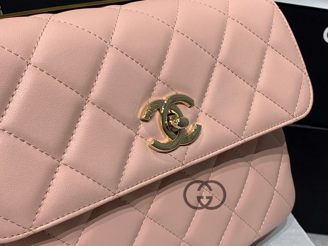 Chanel Classic Pink with gold hardware 92236 Bag 25x15x17cm for