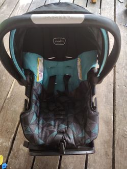 Evenflo Nuture Max Carseat