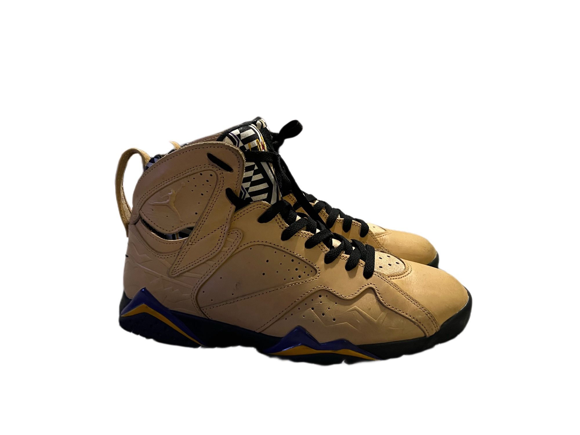 AIR JORDAN 7 RETRO SE 'AFROBEATS' SIZE 10.5