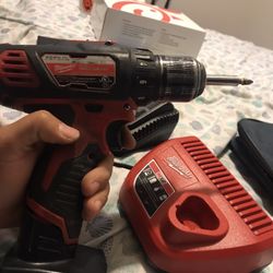Milwaukee Drill &!Battery 