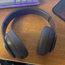 Brand New Studio Pro Beats