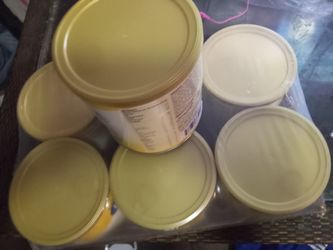 Baby Yellow Cans Latas