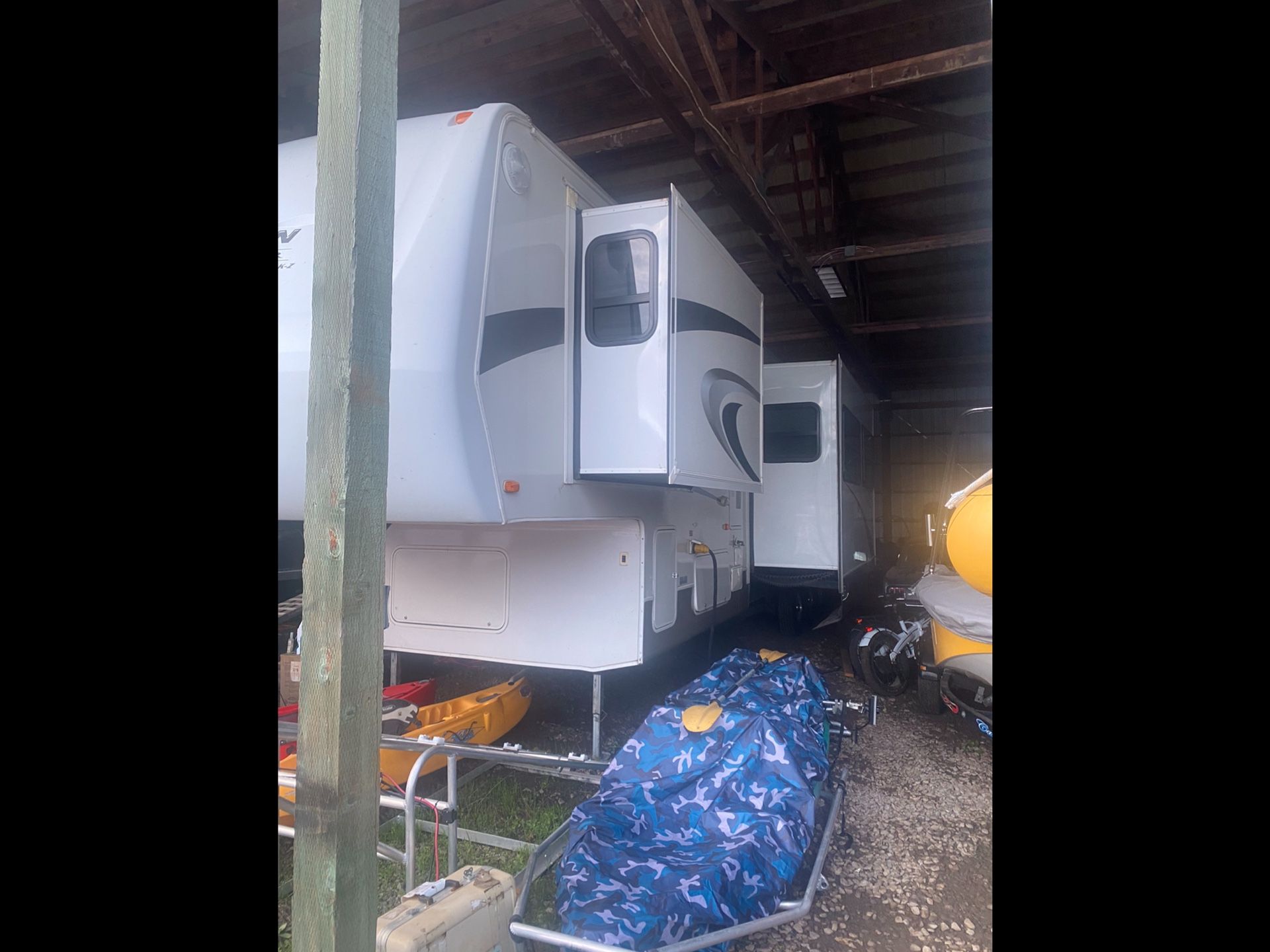 2006 Toy Hauler With 14 Foot Separate Garage! REDUCED To 19,500!