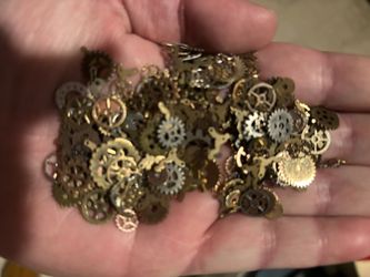 39 Grams Oh Watch Parts Cogs Etc.