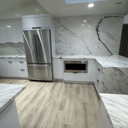 Customize Kitchen-Glossy White European Style
