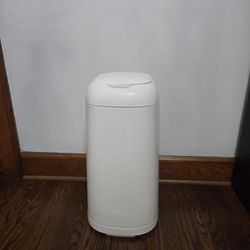 Playtex Diaper Genie Expressions diaper pail