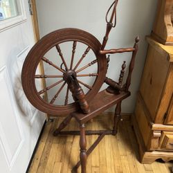 Vintage Ethan Allen Spinning Wheel