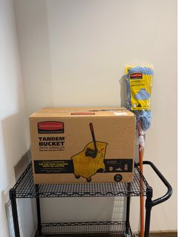 Rubbermaid Tandem Mop Bucket with Wringer + Mop Included