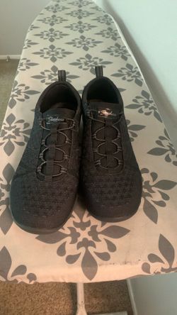 Women’s size 9 sketchers