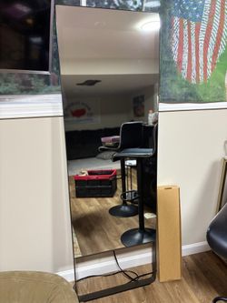 Lululemon Fitness Mirror