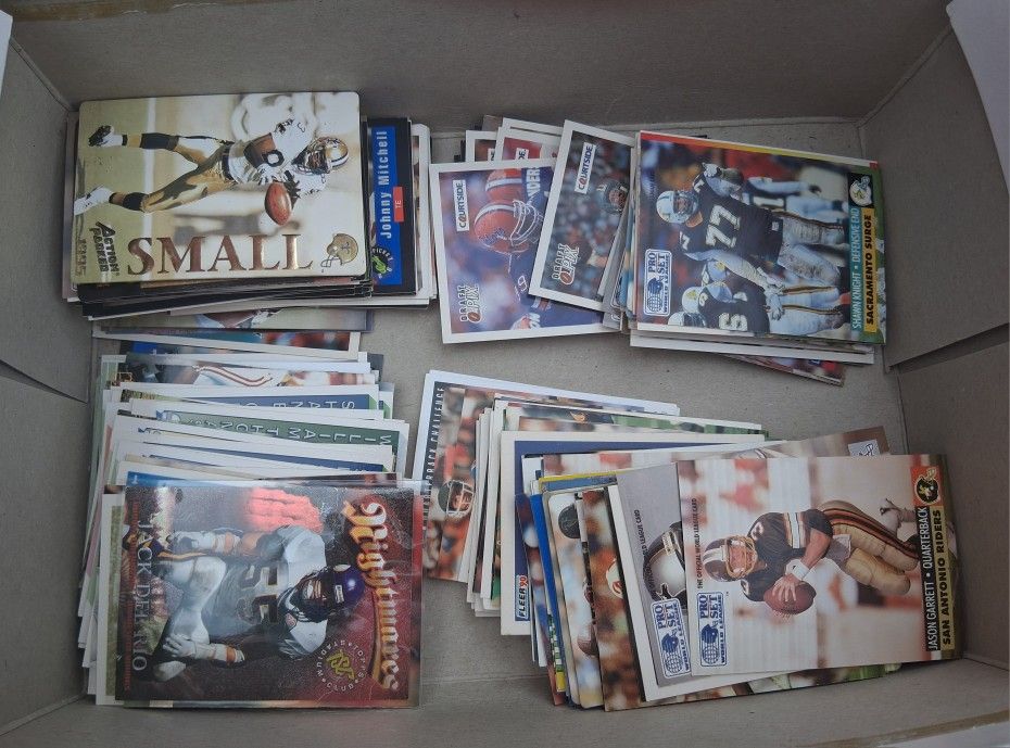171 Vintage Early Mid 1990s Football Cards Assortment of Teams Players