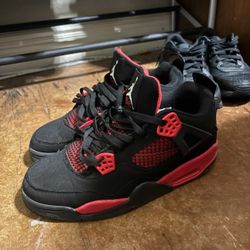 Jordan 4 Red Thunders 