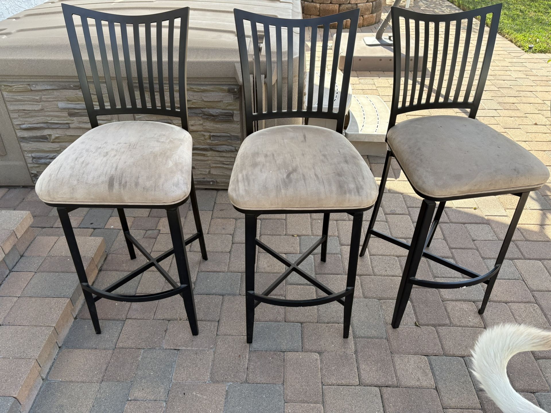Metal Swivel Bar Stools 30” Bar Height With Footrest
