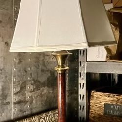  Microsun Library Of Congress Table Lamp LED module that generates 7,000 lumens—more that 6X the light of a 75-watt incandescent bulb