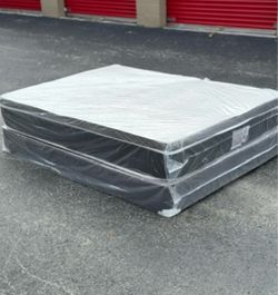 Hotel Style Queen Pillow Top