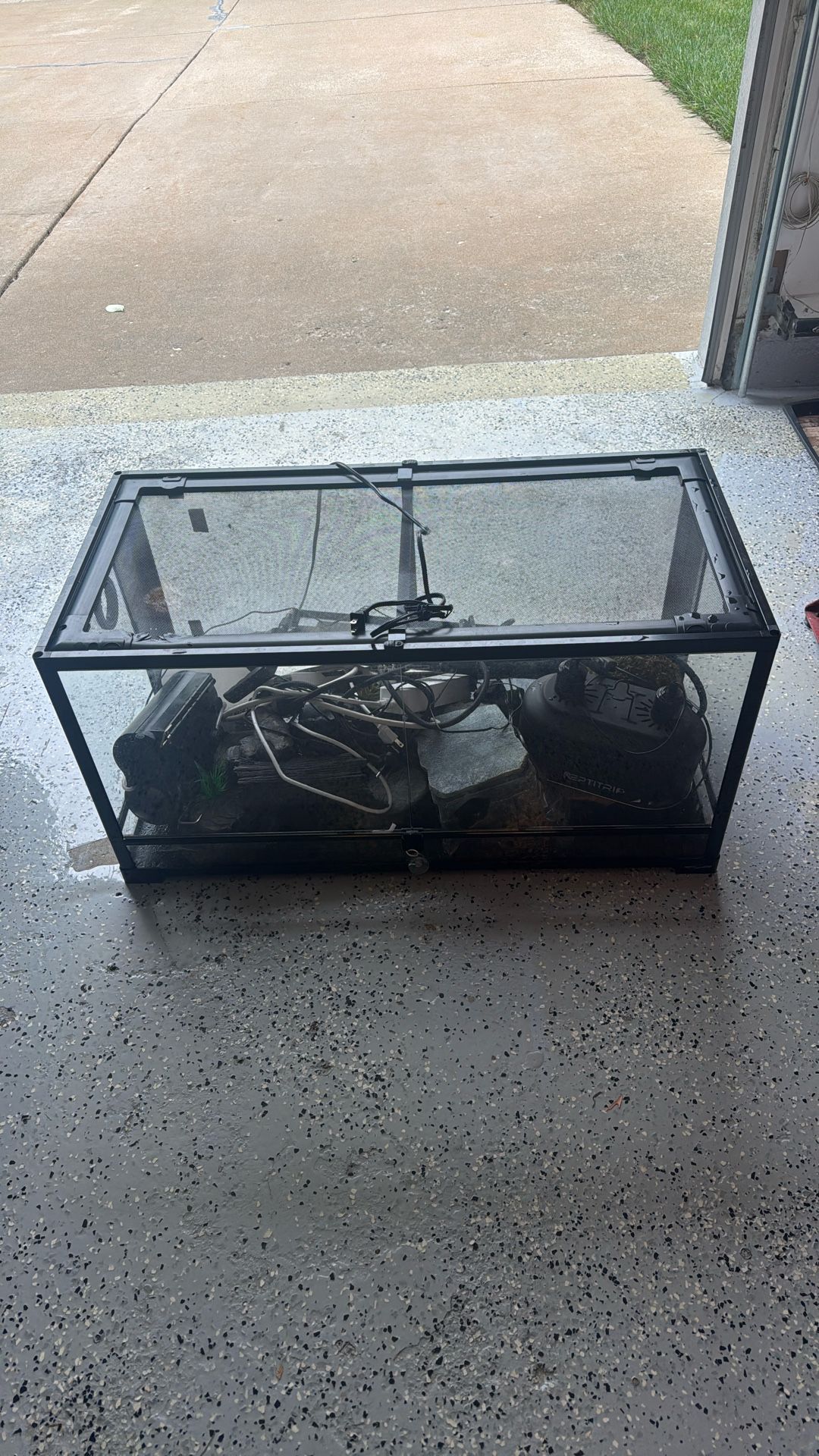 Reptiles Tank 36” Wide 18” Tall 18” Deep