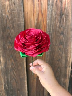 Ribbon rose