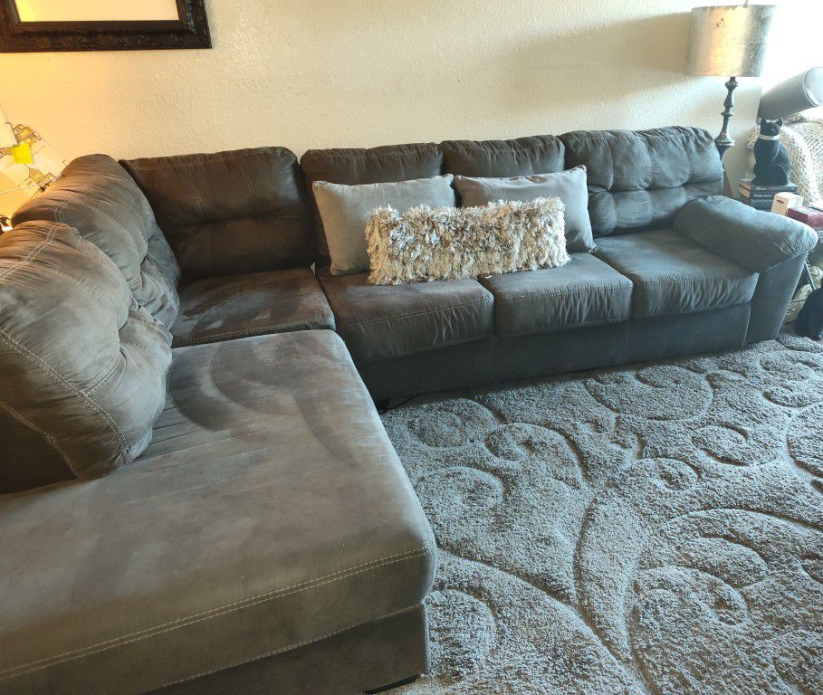 Dark Gray Sectional Good Condition (2-pc)