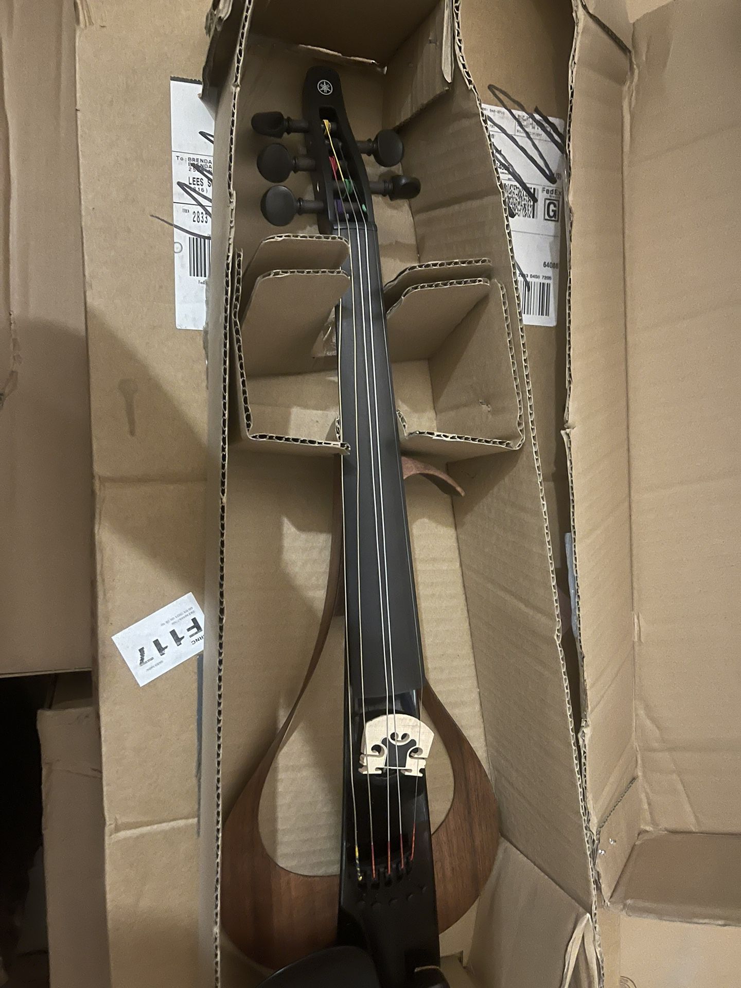 Yamaha Electric Violin-YEV105NT-Natural-5 String, Natural (YEV105NT) for  Sale in Phoenix, AZ OfferUp