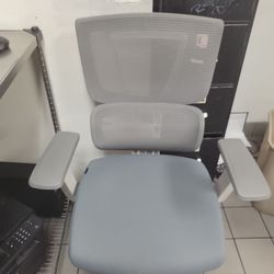FlexiSpot C7 Office Chair- Ergonomic, Clean, Adjustable lumbar,Great Condition