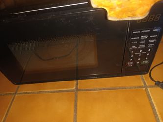 Compact microwave 700w