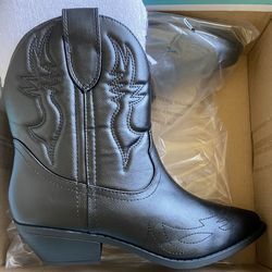 Blavk womens cowboy boots