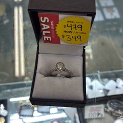 14k Diamond Ring 