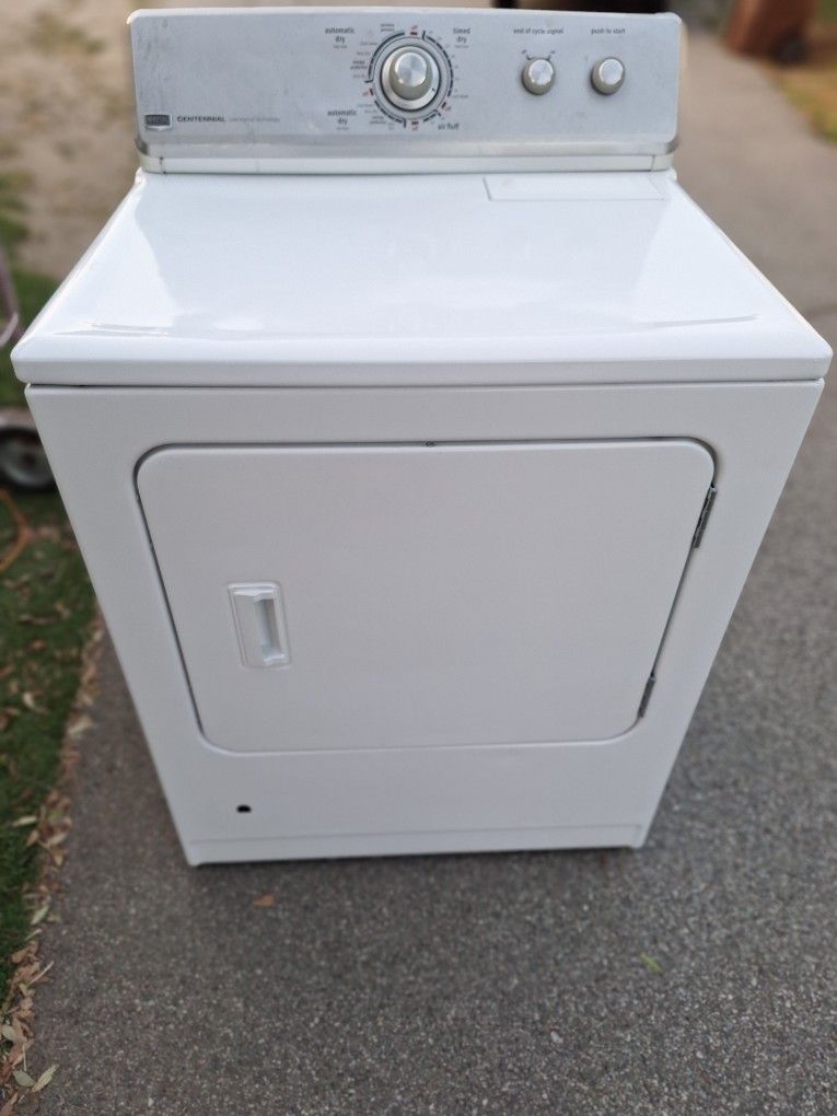 Secadora maytag con su parte nueva trabaja muy bien y en muy buenas condiciones y muy limpia con una semana de garantía.