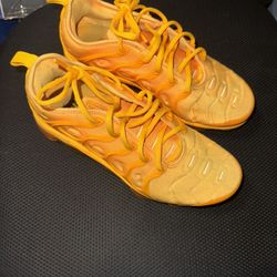 Nike Air Vapormax Plus Women’s Running Shoes Orange YSize 6.5y 