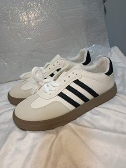 White trainers sneakers