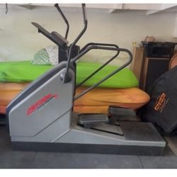 Life fitness Commercial Grade Elliptical 
