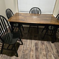 Kitchen Table 4 Chairs 