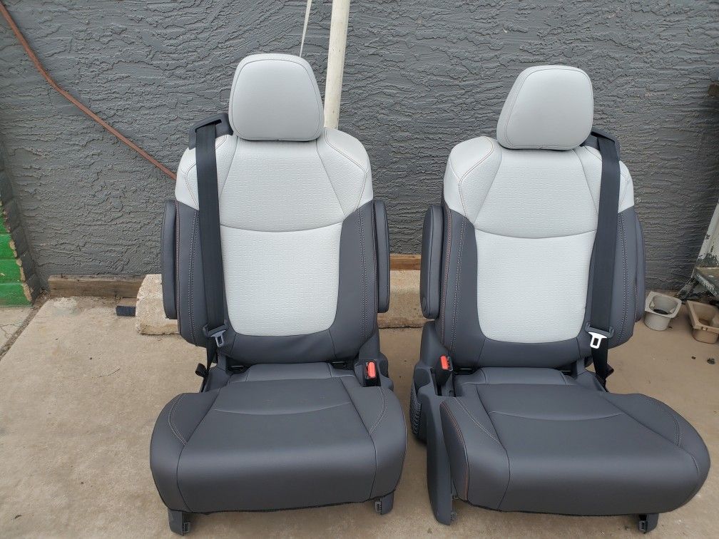 BRAND NEW LEATHER BUCKET SEATS WITH SEATBELTS
