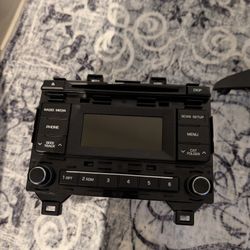 2017 Hyundai Sonata OEM stereo Unit