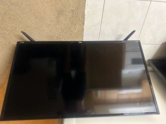 40” TCL TV