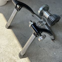 Giant Bicycle Indoor Trainer 