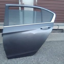 2013-2017 Honda Accord Sedan Left Side Rear Door Oem.