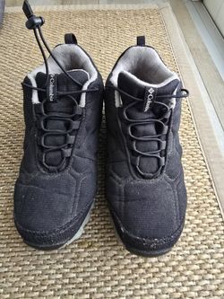 Youth COLUMBIA Boots size 4