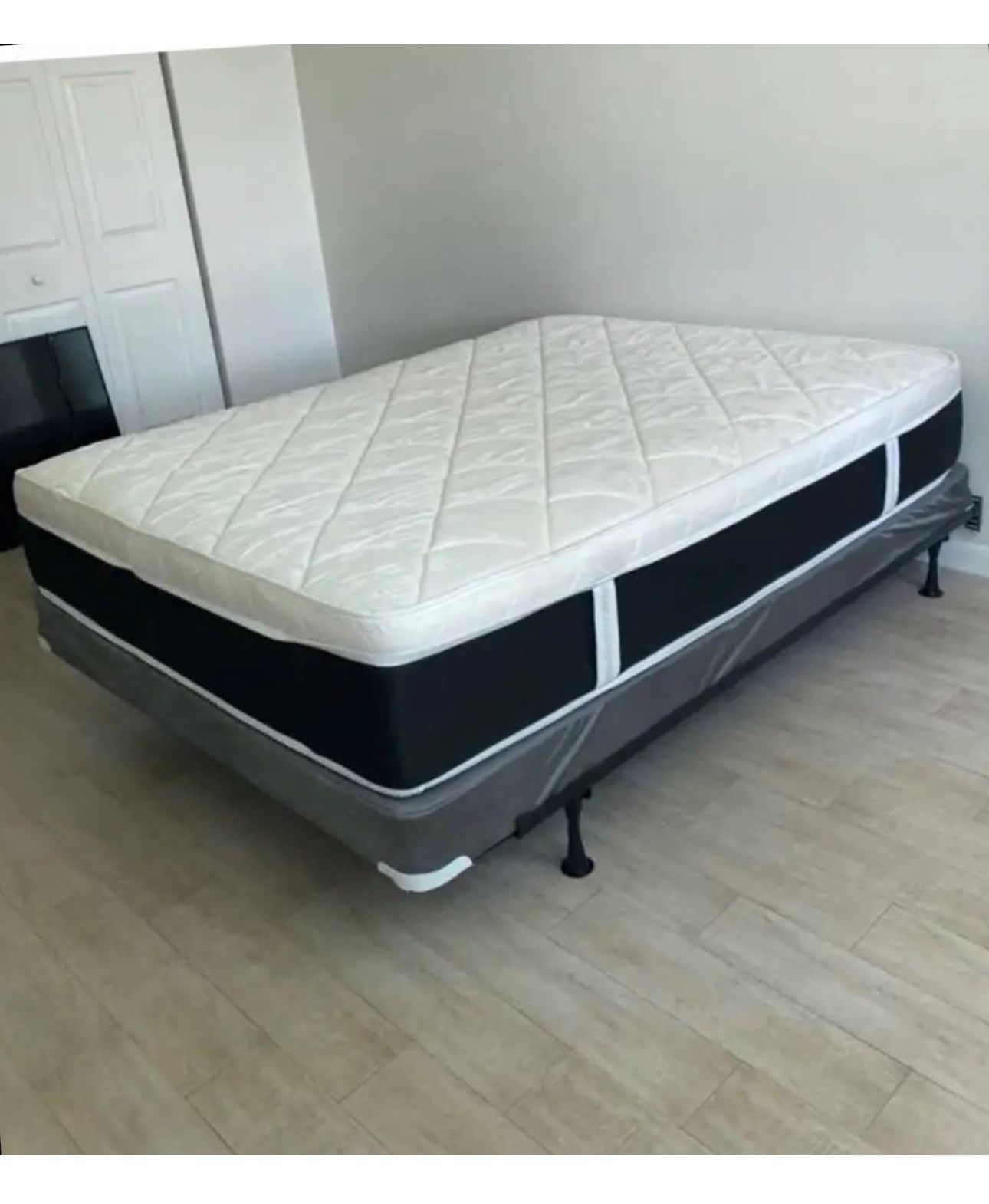 NEW Mattress Queen Size Plush Pillowtop With Box Spring // Offer 🚚