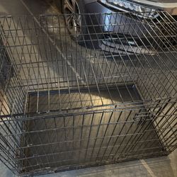 Dog crate And pan